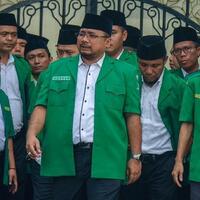 profil-gus-yaqut-menag-baru-yang-punya-riwayat-berseteru-dengan-fpi