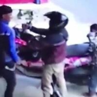 viral-video-pria-sumedang-nekat-curi-motor-di-hadapan-korbannya
