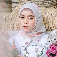 dihujat-usai-di-nobatkan-top-5-sebagai-perempuan-tercantik-lesti-fokus-karir