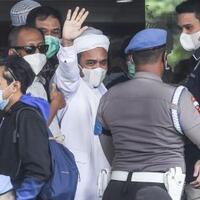 fpi-habib-rizieq-tantang-semua-laporkan-dirinya-ke-polisi