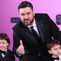 ngaku-ngefans--bts--sam-hammington-malah-dapat-dm-tak-menyenangkan