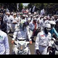 dianggap-organisasi-terlarang--dibubarkan-ini-reaksi-fpi-di-daerah