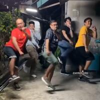 viral-bapak-bapak-joget-tik-tok-bikin-gemes-netizen-baju-merah-jangan-sampai-lolos