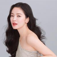 usai--descendants-of-the-sun--song-hye-kyo-akan-terlibat-di-drama-karya-kim-eun-sook