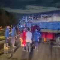 bus-mendadak-meledak-dan-terbakar-di-tol-tangerang-merak-sopir-kabur