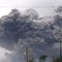 video-dan-foto-foto-awan-panas-gunung-semeru