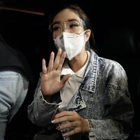 gisel-pamer-kaki-mulus-antiburik-langsung-kena-nyinyir-netizen