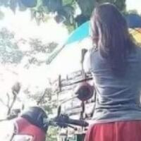 viral-penjual-kopi-pakai-rok-mini-di-serangan-bali-netizen-penasaran