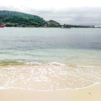 merak-kecil-pulau-kecil-yang-pantainya-bersih