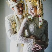 cocreg-aceh-pakaian-adat-pernikahan-berkilauan-mirip-sultan