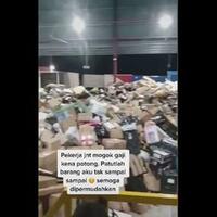 video-kurir-jt-malaysia-obrak-abrik-paket-diduga-karena-gaji-dipotong