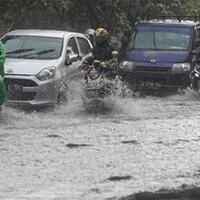hujan-guyur-dki-minggu-malam-sejumlah-wilayah-kena-banjir