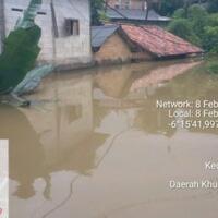 4-rw-terdampak-ketinggian-banjir-di-cililitan-hingga-atap-rumah-warga