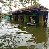 lebih-dari-sepekan-banjir-di-kudus-belum-surut-4420-rumah-terendam