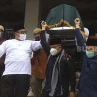 selain-radang-usus-ustadz-maaher-ternyata-menderita-penyakit-kulit
