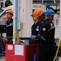 begini-kesibukan-produksi-mobil-di-pabrik-esemka
