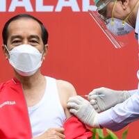 resmi-jokowi-terbitkan-aturan-denda-dan-pidana-warga-penolak-vaksin-corona