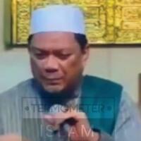 ustaz-yahya-waloni-youtuber-itu-background-nya-kafir-semua