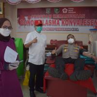 sembuhkan-dari-corona-8-polisi-tangerang-kota-donor-plasma-konvalesen