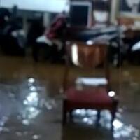 rumah-mewahnya-di-kemang-banjir-lagi-wanita-emas-salahkan-anies