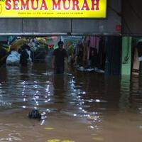 asyik-main-saat-banjir-2-bocah-tewas-tenggelam-di-danau-rptra-kembangan