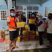 knpi-kota-tangerang-buka-dapur-umum-bagi-pengungsi-korban-banjir-di-pinang