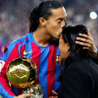 ibu-ronaldinho-meninggal-setelah-berjuang-melawan-covid-19