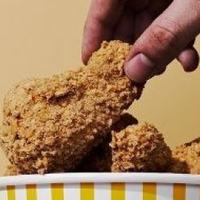 bikin-heboh-isi-ayam-krispi-ini-ternyata-bukan-daging