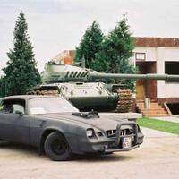 chevrolet-camaro-helge-meyer---sedan-lapis-baja-yang-berjasa-saat-perang-bosnia