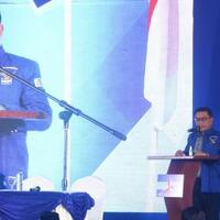 dijadikan-ketua-pd-versi-klb-ade-armando-minta-moeldoko-mundur-dari-istana
