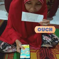 anak-gamesss-sini-unjuk-gaya-pose-main-game