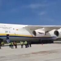 pesawat-terbesar-di-dunia-antonov-mendarat-di-yia-ada-apa-ya