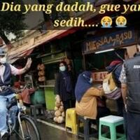 viral-foto-anies-naik-sepeda-dicuekin-warga-padahal-nyapa-duluan