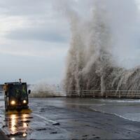 banjir-siapakah-yang-salah-tuhan-sampah-atau-manusia-yang-berulah