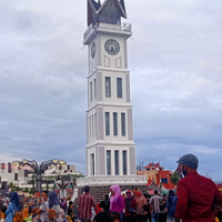 jam-gadang-tempat-rekreasi-paket-komplit-di-bukittinggi