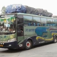 7-ciri-khas-bus-bus-sumatera-mulai-debu-sampai-jalur-ekstrim