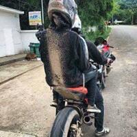 lucu-motor-udah-bagus-malah-di-modif-lepas-spakbor-endingnya-kan-susah-sendiri