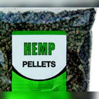 memberi-makan-ikan-cupangmu-dengan-pakan-ikan-dari-olahan-biji-ganja---hemp-seed