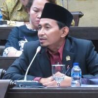 pks-simbol-agama-perlu-dilindungi-undang-undang-karena-sakral