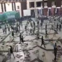 kongres-hmi-di-surabaya-ricuh-peserta-mengamuk-saling-lempar-kursi