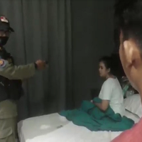 16-pasangan-mesum-digerebek-petugas-saat-asyik-berhubungan-seks-di-kamar-kos