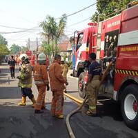 hambat-akses-pemadaman-damkar-imbau-warga-tak-parkir-sembarangan