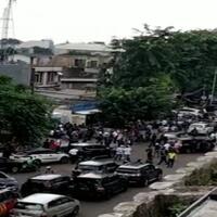 rekonstruksi-polisi-koboi-di-rm-cafe-arus-lalu-lintas-arah-kamal-ditutup