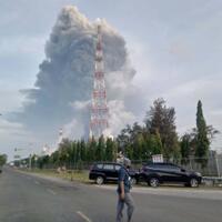 kilang-minyak-balongan-terbakar-sejumlah-warga-mengalami-luka