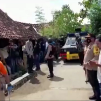 geledah-rumah-terduga-teroris-di-bima-polisi-temukan-sejumlah-barang-bukti-penting