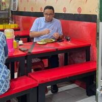 sering-posting-blusukan-makan-di-pkl-begini-kata-anies