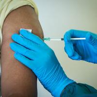 1819-pedagang-umkm-di-jakarta-utara-akan-divaksinasi