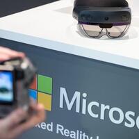 microsoft-akan-lengkapi-tentara-as-dengan-headset-augmented-reality