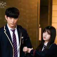 bintangi--the-penthouse-2--kim-young-dae-akui-sempat-dibuat-terkejut-dan-was-was