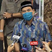 amuk-munarman-namanya-dicatut-benda-misterius-bertuliskan-fpi-munarman